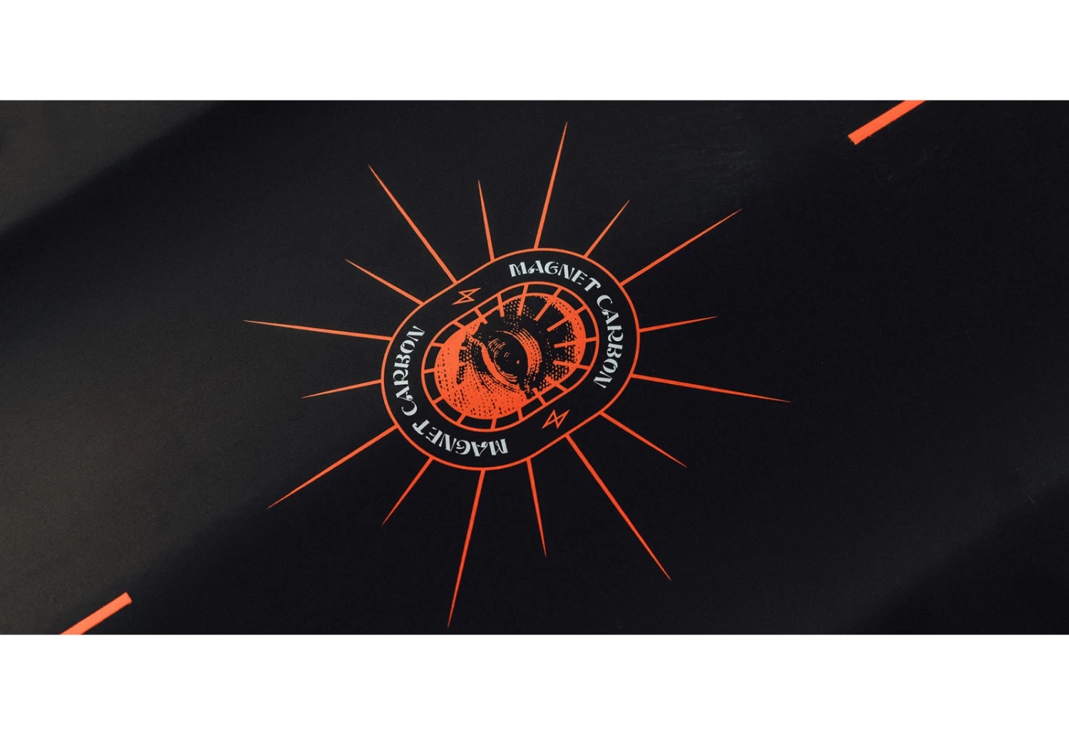 F-ONE MAGNET CARBON V2 2023 8 F-ONE MAGNET CARBON V2 2023 – Image 6