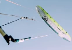 FLYSURFER VMG V2 8 FLYSURFER VMG V2 -Magasin De Kitesurf flysurfer vmg v2 1